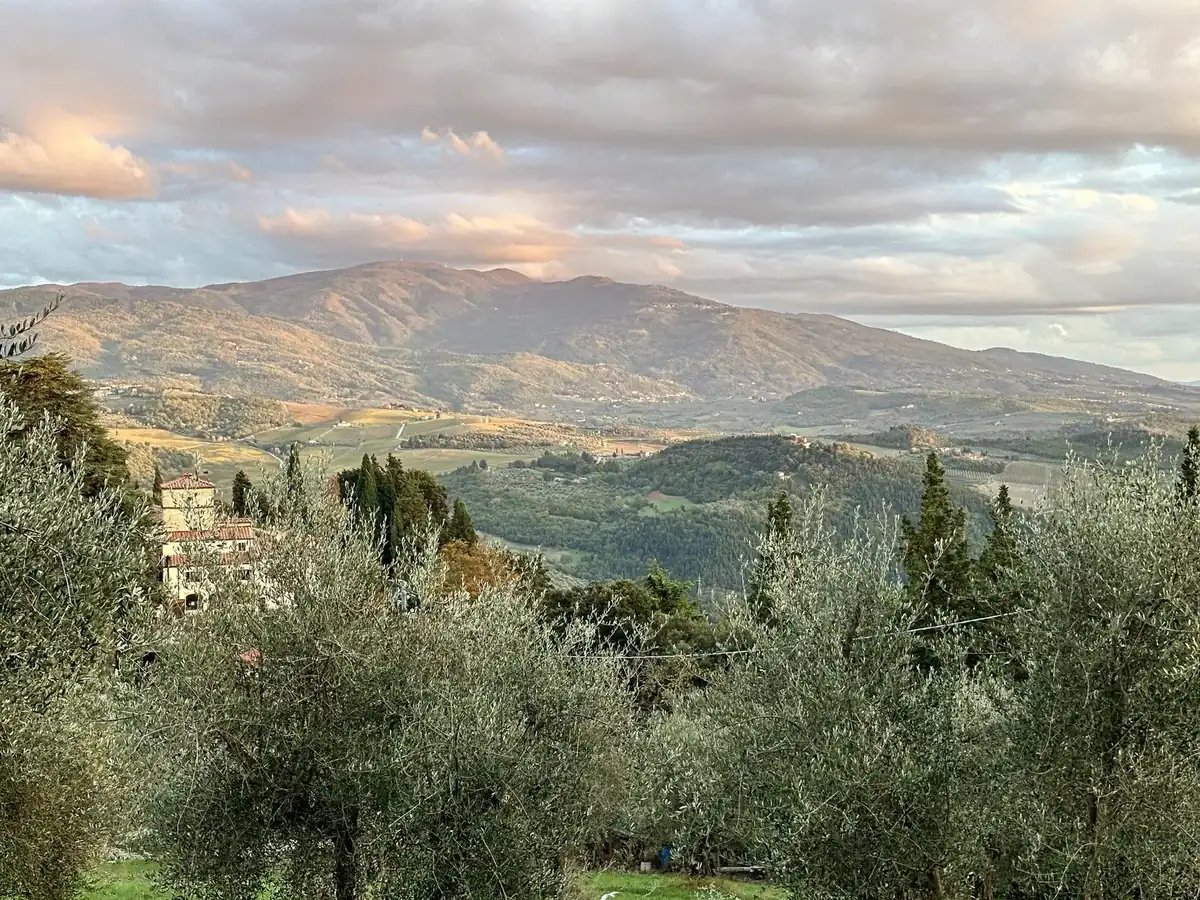 La Pieve di San Lorenzo a Montefiesole: storia, arte e spiritualità vicino Pontassieve